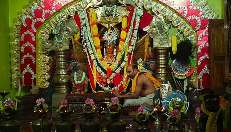 maa bagalamukhi